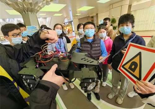 PK智能驾驶，“中国100”学员化身创造栗无人驾驶小专家