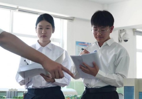 天津铁道职业学院捧回 天津“挑战杯”特等奖