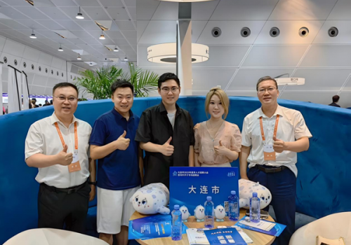 大连夏招会现“定向引才”新模式，海马职加打通海归人才名企直推路径